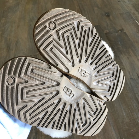 UGG bundle - Picture 4 of 7